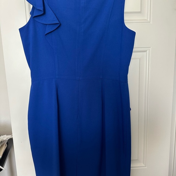 Calvin Klein Royal Blue Sheath Ruffled Cocktail dress (14) - Picture 4 of 5